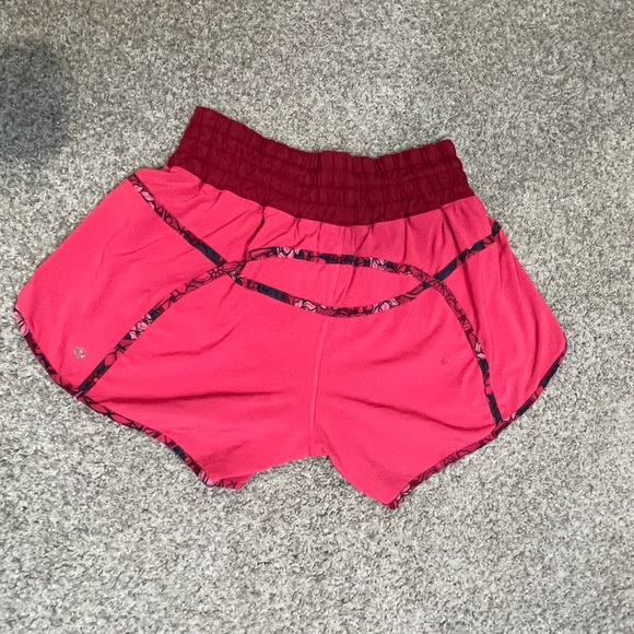 Lululemon Floral Track that Short - Picture 1 of 6
